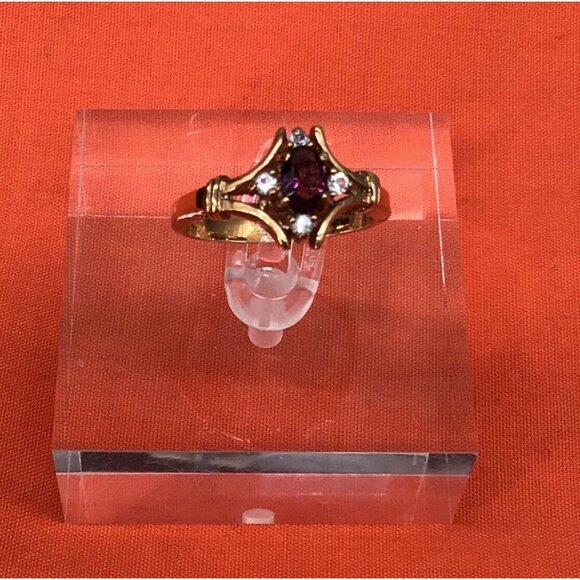 Amethyst Stone Size 7 Gold Tone Ring - Picture 1 of 6